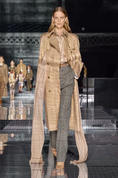 Look 26